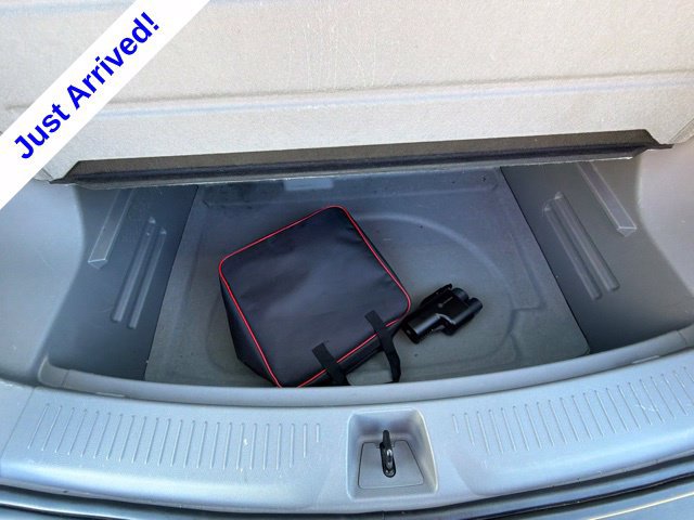 Used 2023 Chevrolet Bolt EUV Premier FWD image 36