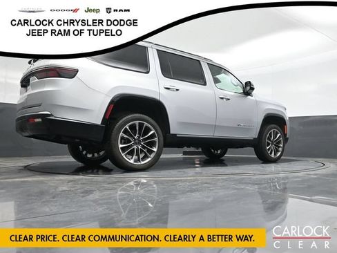 Used 2025 Jeep Wagoneer Series III w/ Premium Group I AWD/4WD image 38