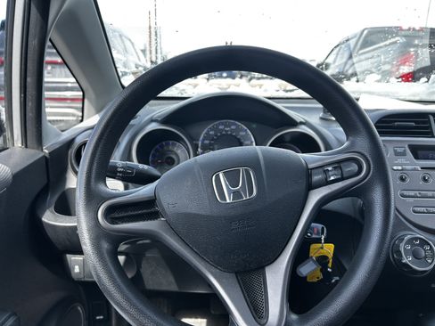 Used 2011 Honda Fit image 17