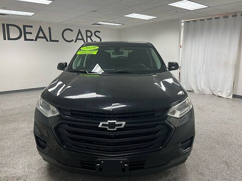 Used 2019 Chevrolet Traverse LS w/ LPO, Blackout Package image 2