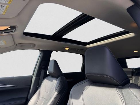 Certified 2024 INFINITI QX60 Luxe image 12