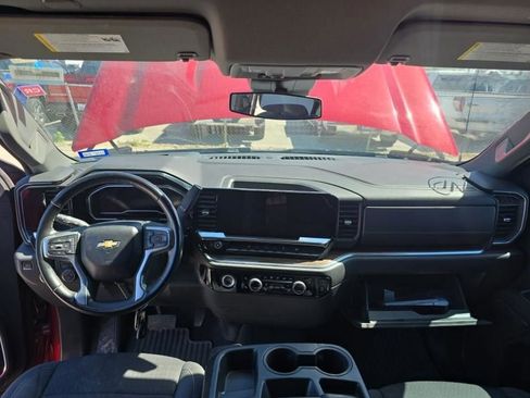 Used 2023 Chevrolet Silverado 1500 LT image 12