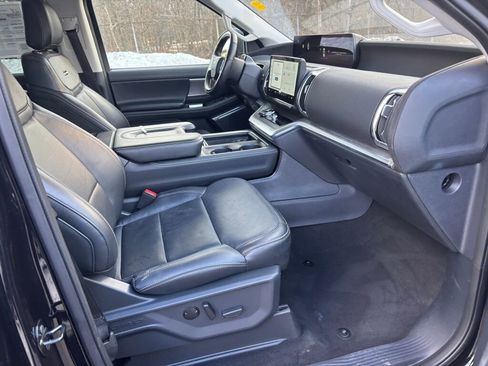 Used 2025 Ford Expedition Max Platinum image 25