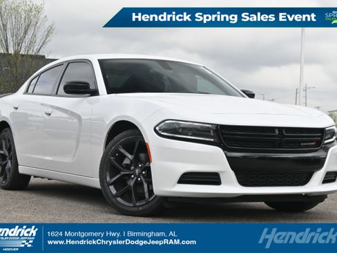 Used 2022 Dodge Charger SXT w/ Blacktop Package image 1