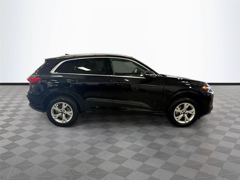 Certified 2025 Audi Q5 Premium w/ Convenience Package AWD/4WD image 8