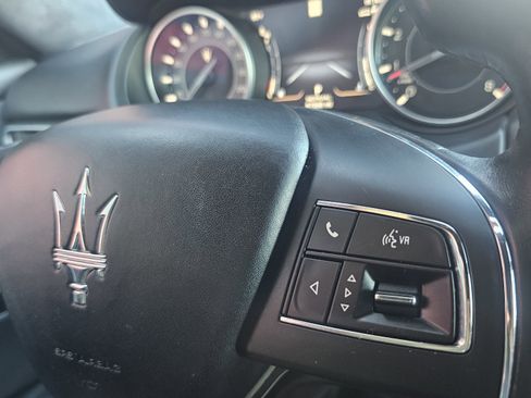 Used 2021 Maserati Levante GranLusso image 48