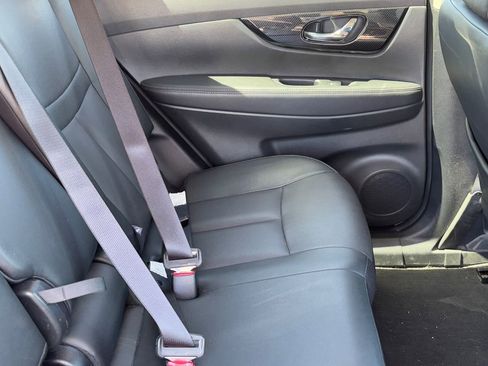 Used 2020 Nissan Rogue SL w/ Premium Package FWD image 11