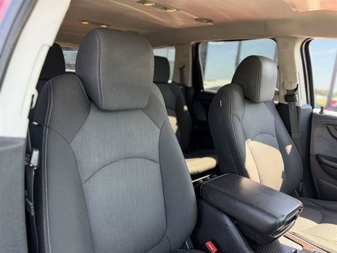 Used 2016 Chevrolet Traverse LT w/ Style and Technology Package FWD image 22