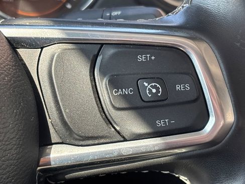 Used 2022 Jeep Gladiator Overland w/ Popular Equipment Package image 18