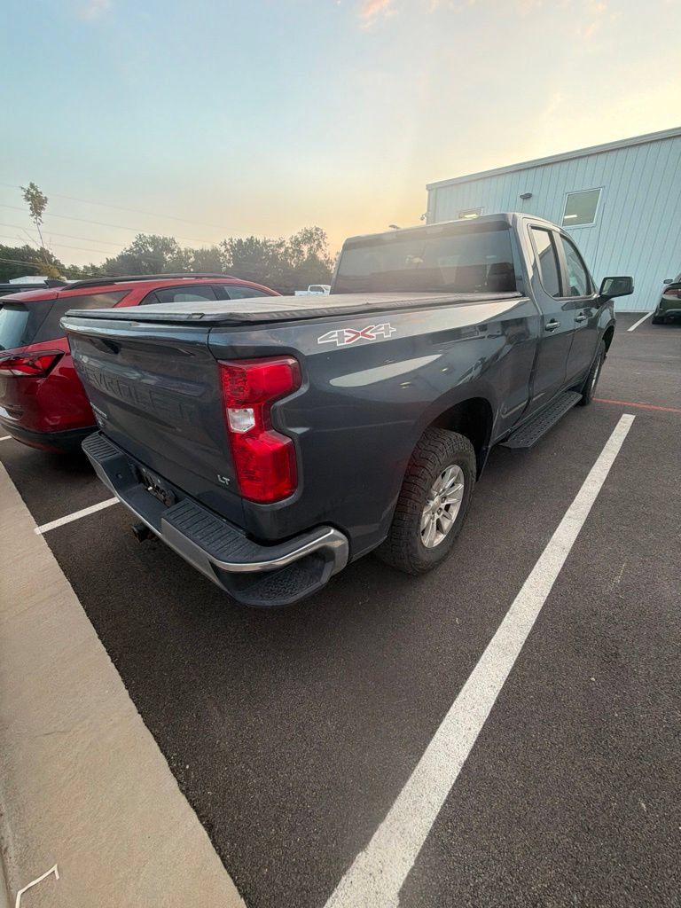 Used 2020 Chevrolet Silverado 1500 LT w/ All-Star Edition AWD/4WD image 3