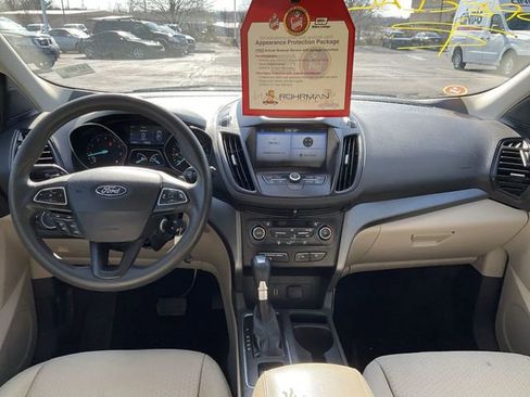 Used 2017 Ford Escape SE w/ Equipment Group 201A image 11