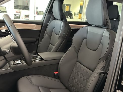 New 2026 Volvo XC90 B5 Core AWD/4WD image 23