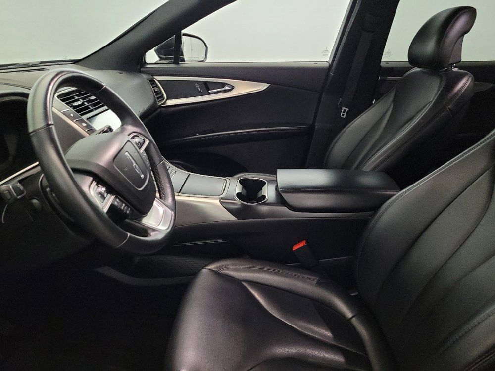 Used 2019 Lincoln Nautilus Premier AWD/4WD image 17