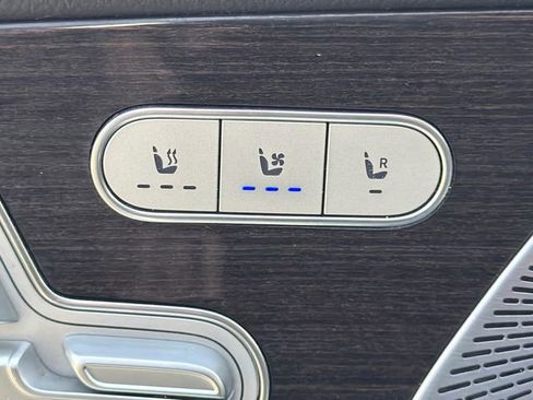 Used 2021 Mercedes-Benz GLS 450 4MATIC image 31