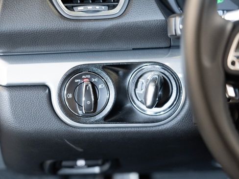 Certified 2025 Porsche 718 Boxster RWD image 24