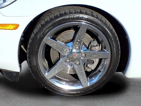 Used 2012 Chevrolet Corvette Convertible RWD image 10