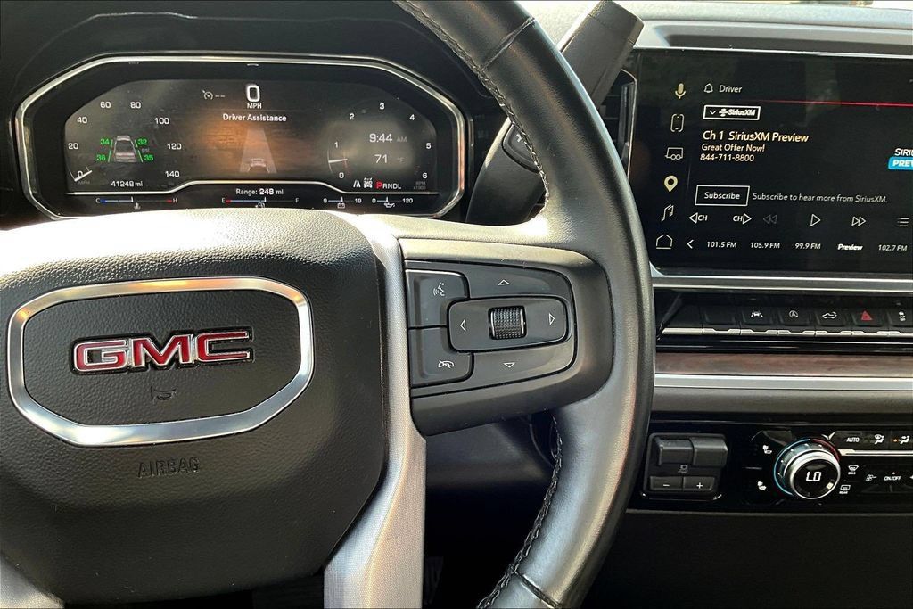 Used 2025 GMC Sierra 1500 SLT AWD/4WD image 13