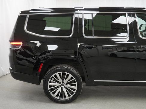 Certified 2024 Jeep Grand Wagoneer Series III w/ Rear Seat Video Group 1 image 10