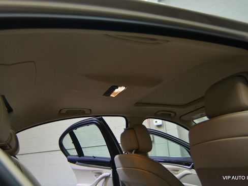 Used 2011 BMW 528i Sedan image 21