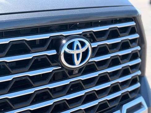 Used 2023 Toyota Tundra Capstone AWD/4WD image 6