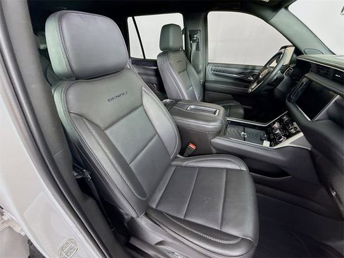 Used 2021 GMC Yukon Denali image 30