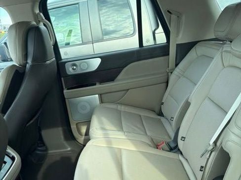 Used 2024 Lincoln Navigator L Reserve w/ Equipment Group 201A AWD/4WD image 10
