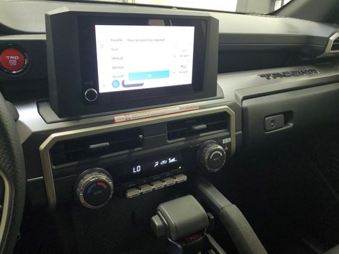 Certified 2025 Toyota Tacoma TRD Sport AWD/4WD image 27