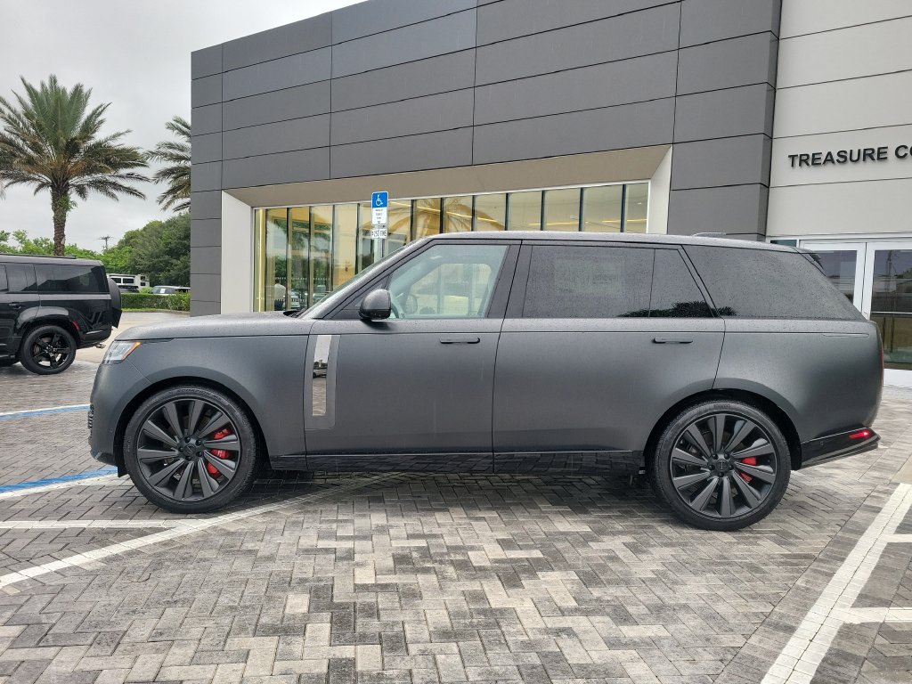 New 2026 Land Rover Range Rover SV AWD/4WD image 2