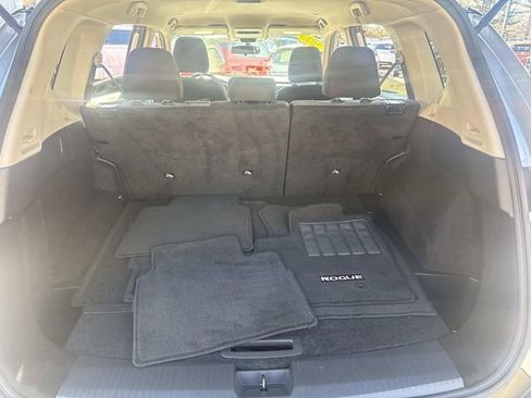 Used 2023 Nissan Rogue SV image 7