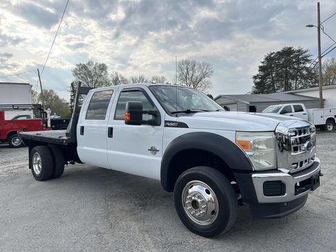 Used 2014 Ford F550 4x4 Crew Cab Super Duty image 4