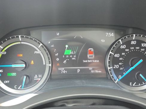 Certified 2021 Toyota Highlander XLE AWD/4WD image 27
