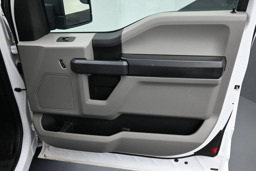 Used 2016 Ford F150 XL w/ Equipment Group 101A Mid AWD/4WD image 17