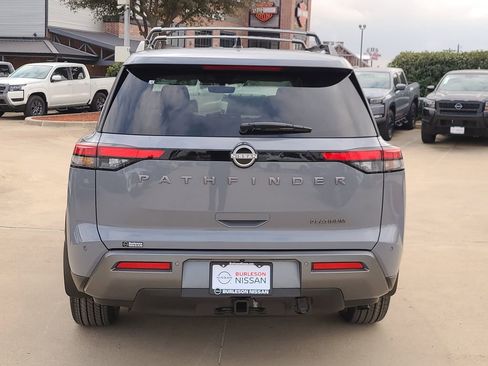 New 2026 Nissan Pathfinder Platinum image 3