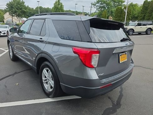 Used 2021 Ford Explorer XLT AWD/4WD image 5