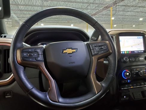 Used 2022 Chevrolet Silverado 2500 High Country w/ Safety Package II AWD/4WD image 26