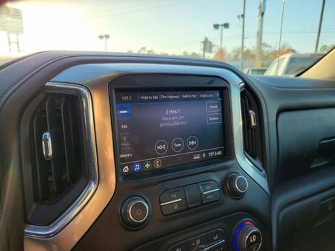 Used 2021 Chevrolet Silverado 1500 LT w/ Z71 Off-Road Package image 21