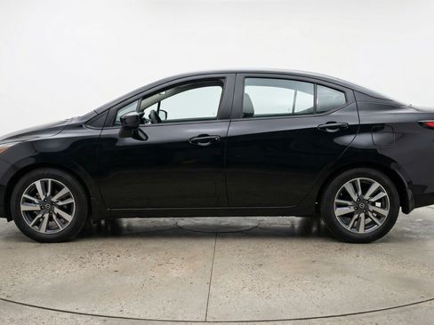 Used 2025 Nissan Versa SV image 5