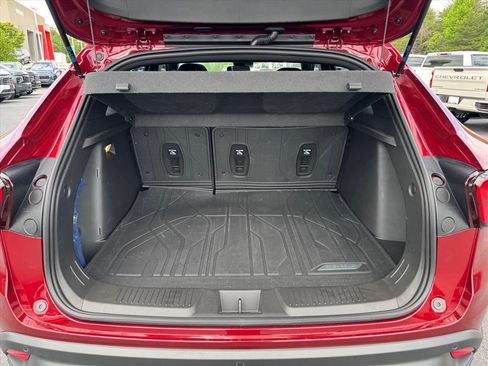 Used 2025 Chevrolet Trax RS w/ Sunroof Package FWD image 10