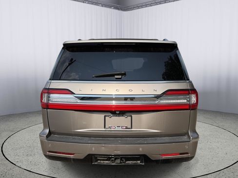 Used 2020 Lincoln Navigator L Reserve w/ Luxury Package AWD/4WD image 5