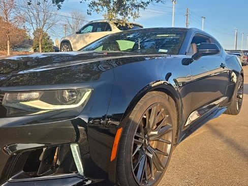 Used 2017 Chevrolet Camaro ZL1 image 2