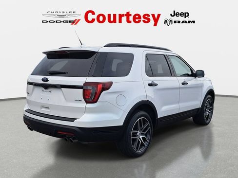 Used 2019 Ford Explorer Sport AWD/4WD image 4