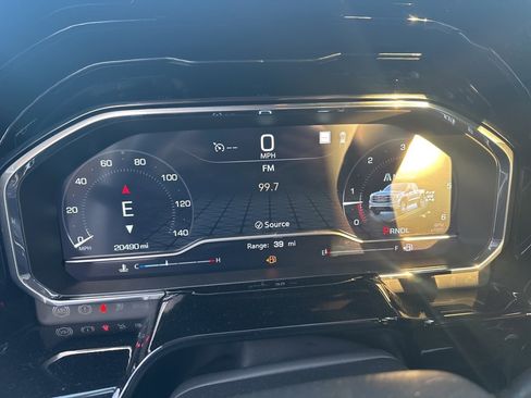 Used 2023 GMC Sierra 1500 Elevation image 14