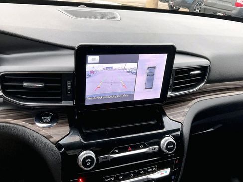 Used 2023 Ford Explorer Limited w/ Equipment Group 301A image 26