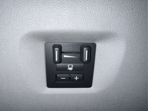 Used 2010 Chevrolet Silverado 2500 LT w/ Interior Plus Package RWD image 53