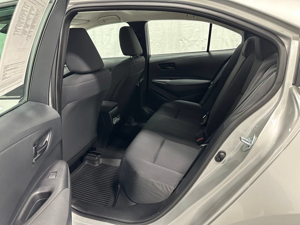 Used 2026 Toyota Corolla LE FWD image 40