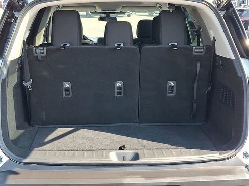 Certified 2025 Nissan Pathfinder SV w/ SV Premium Package image 27