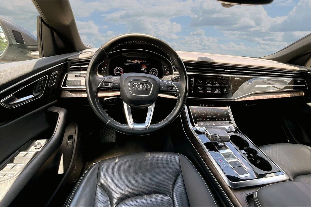 Used 2020 Audi Q8 Premium Plus w/ Premium Plus Package AWD/4WD image 8