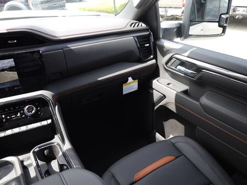 New 2026 GMC Sierra 3500 AT4 w/ AT4 Premium Plus Package AWD/4WD image 21