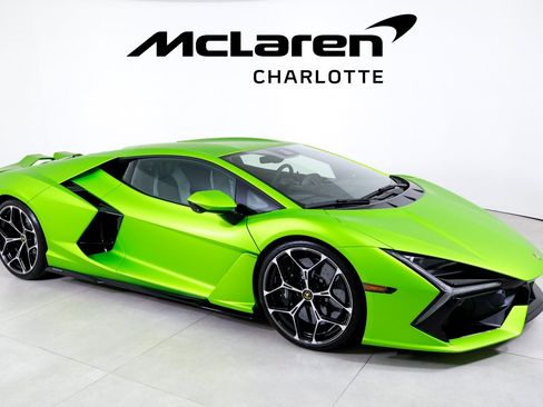 Used 2024 Lamborghini Revuelto AWD/4WD image 2