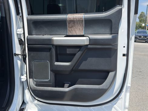 Used 2019 Ford F250 Lariat w/ Snow Plow Prep Package AWD/4WD image 32